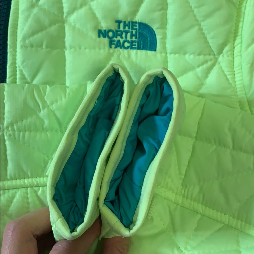 North Face’s Light Weight Jacket (Medium) - image 2